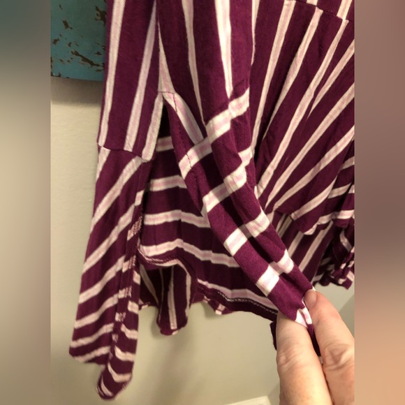 Lane Bryant Berry Stripe Hi Low Top 18/20 - Picture 5 of 5